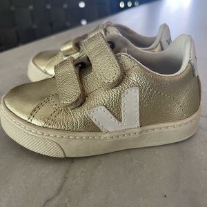 Toddler Gold Vegas size US7